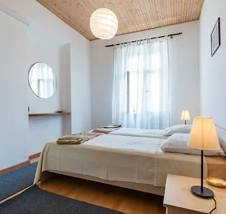 Lima Lazaneo 아파트