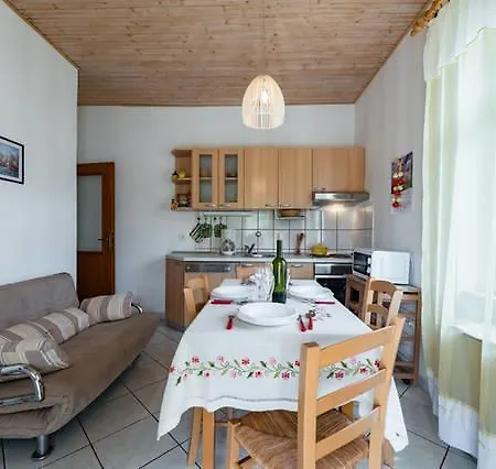 Lima Lazaneo * Jelsa (Hvar)