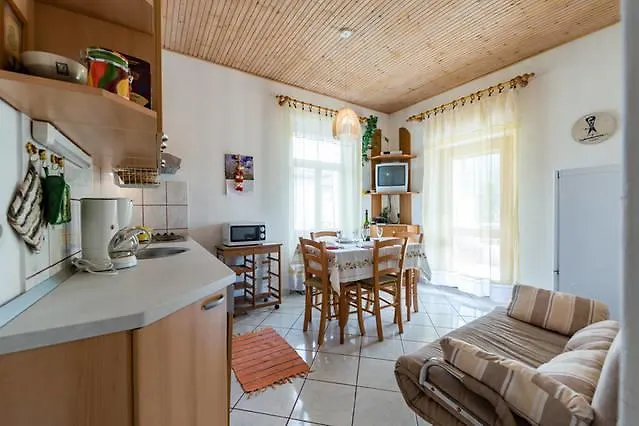 Lima Lazaneo Apartment